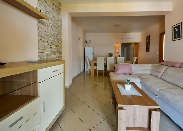Tanja-1 By Interhome Apartmán